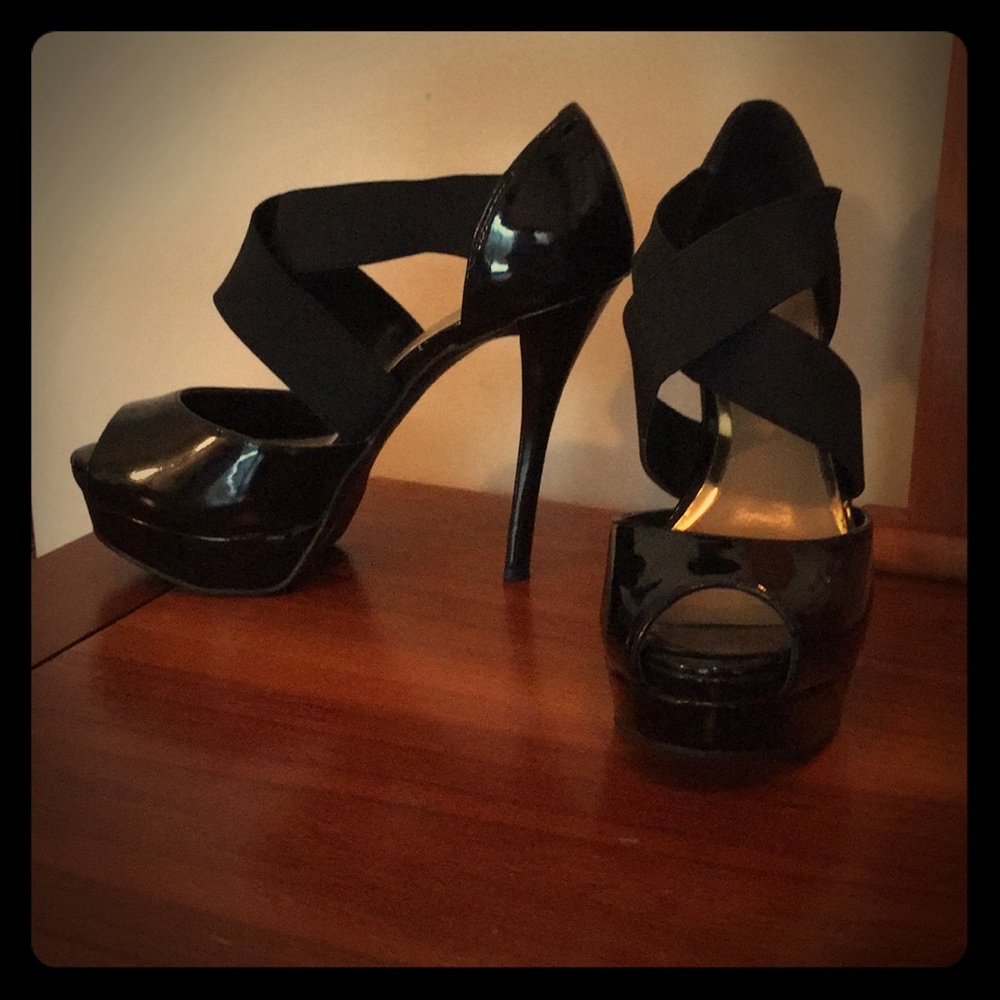 Jessica Simpson platform heels